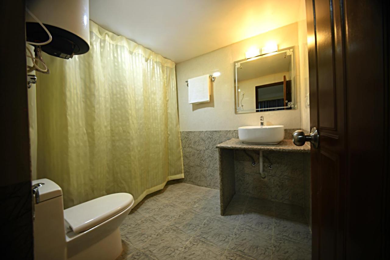 Karma Hotel Nepal Катманду Екстер'єр фото
