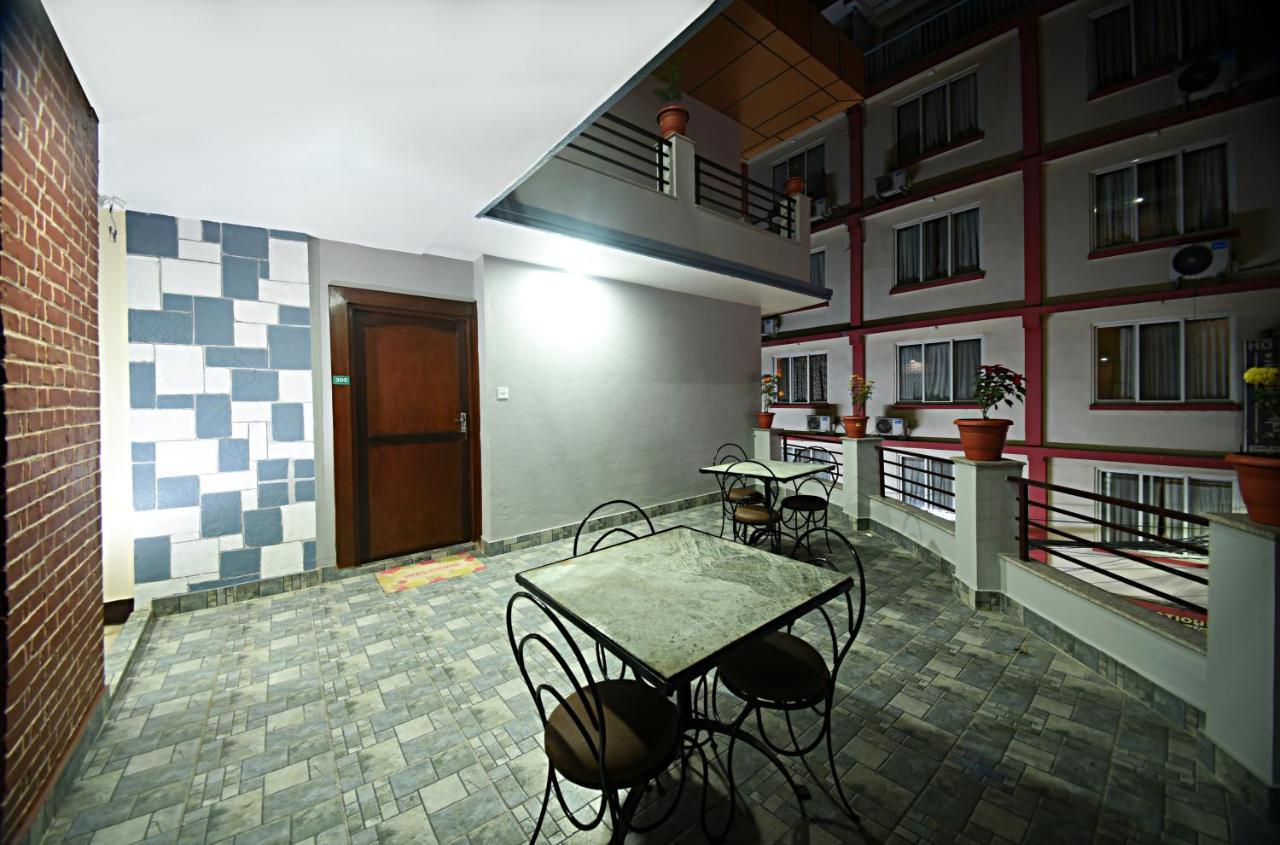 Karma Hotel Nepal Катманду Екстер'єр фото