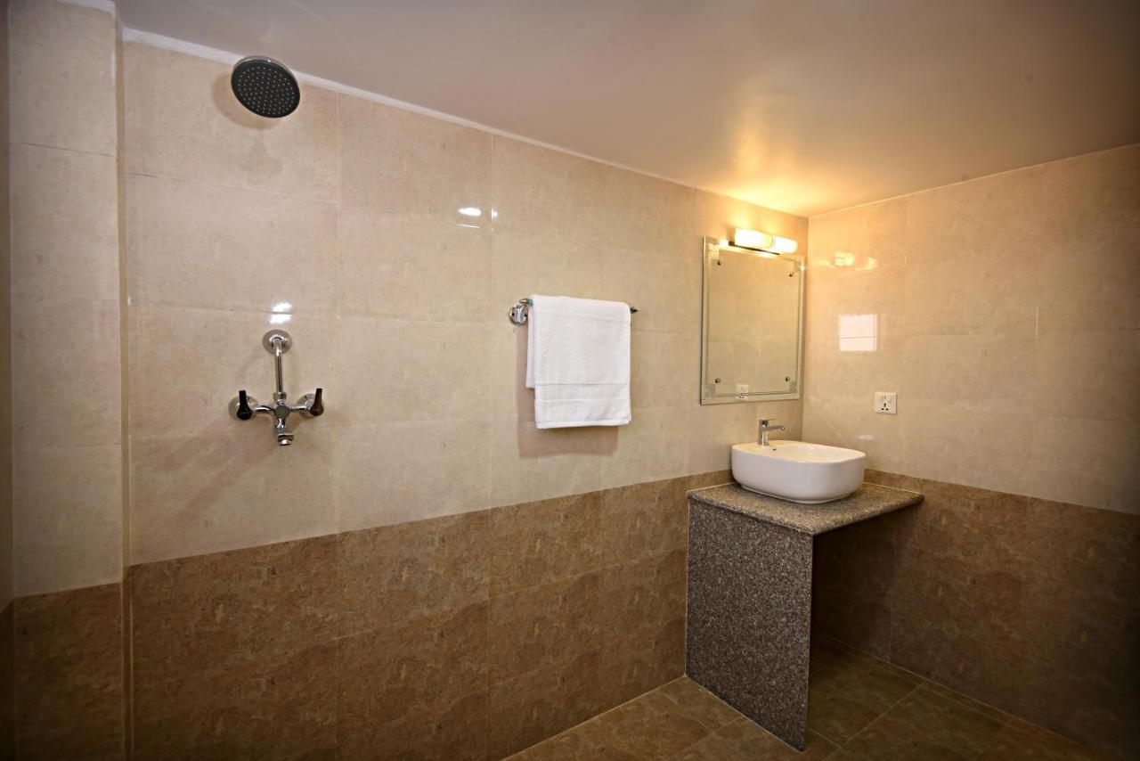 Karma Hotel Nepal Катманду Екстер'єр фото