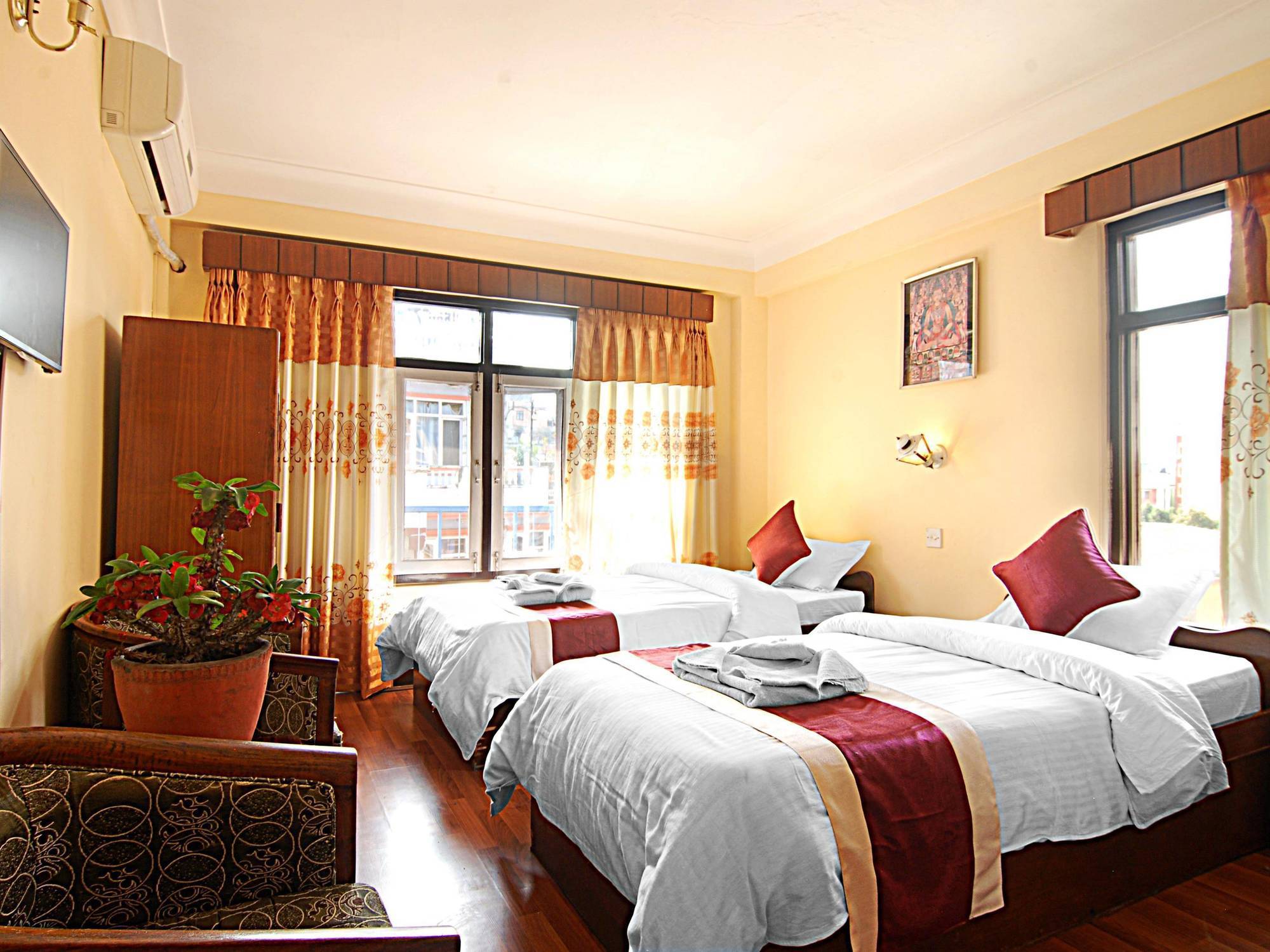 Karma Hotel Nepal Катманду Екстер'єр фото