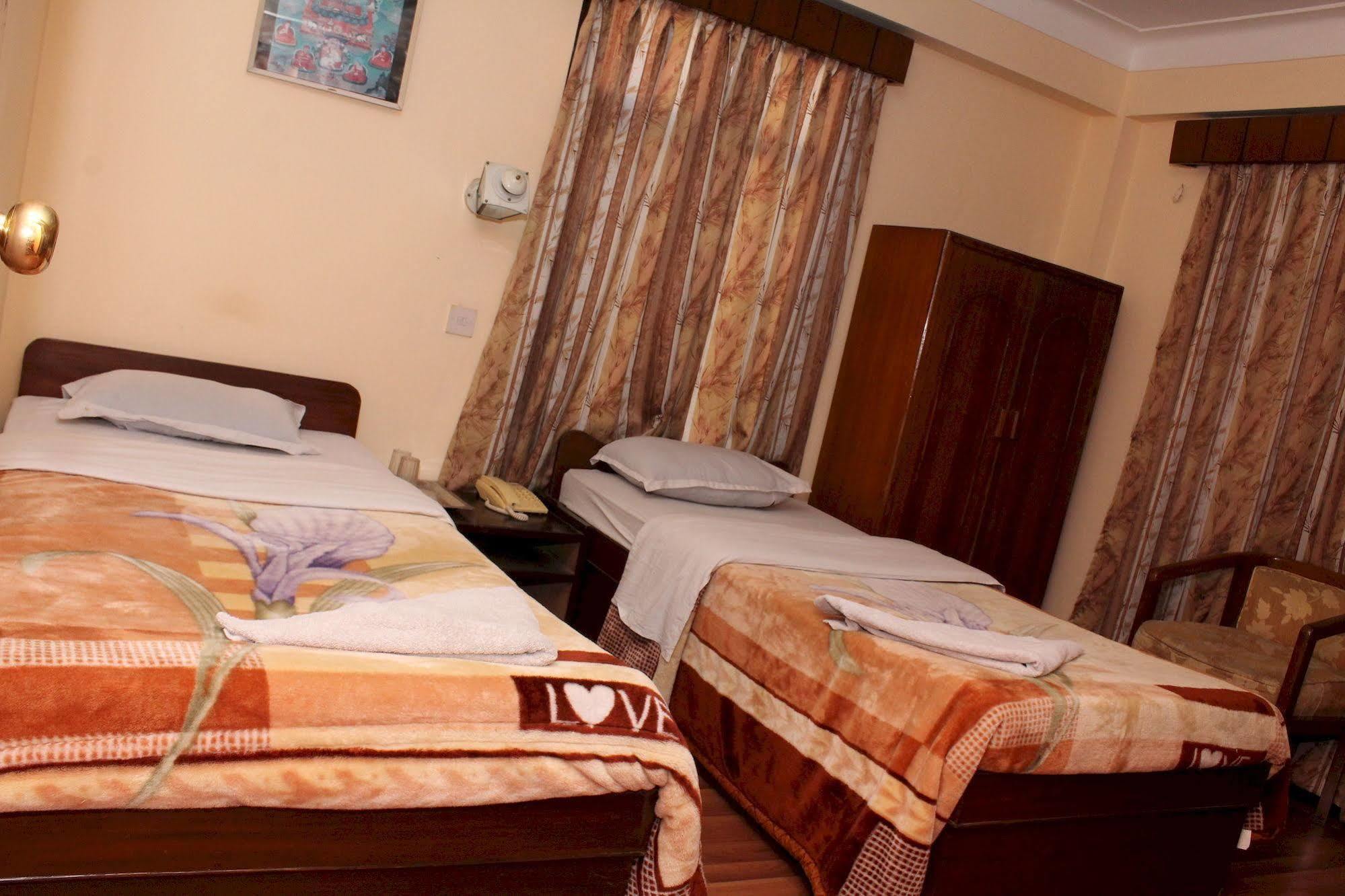 Karma Hotel Nepal Катманду Екстер'єр фото